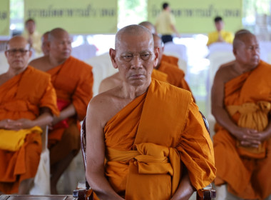 ร่วมพิธีเจริญพระพุทธมนต์เฉลิมพระเกียรติ ถวายพระพรชัยมงคลแด่ ... พารามิเตอร์รูปภาพ 2