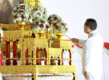 ร่วมพิธีวันที่ระลึกคล้ายวันสวรรคตพระบาทสมเด็จพระปรเมนทรมหาอานันทมหิดลพระอัฐมรามาธิบดินทร ... พารามิเตอร์รูปภาพ 1