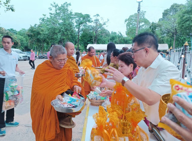 ร่วมพิธีทำบุญตักบาตร เนื่องในโอกาสเฉลิมฉลอง ครบรอบ 160 ปี ... พารามิเตอร์รูปภาพ 5